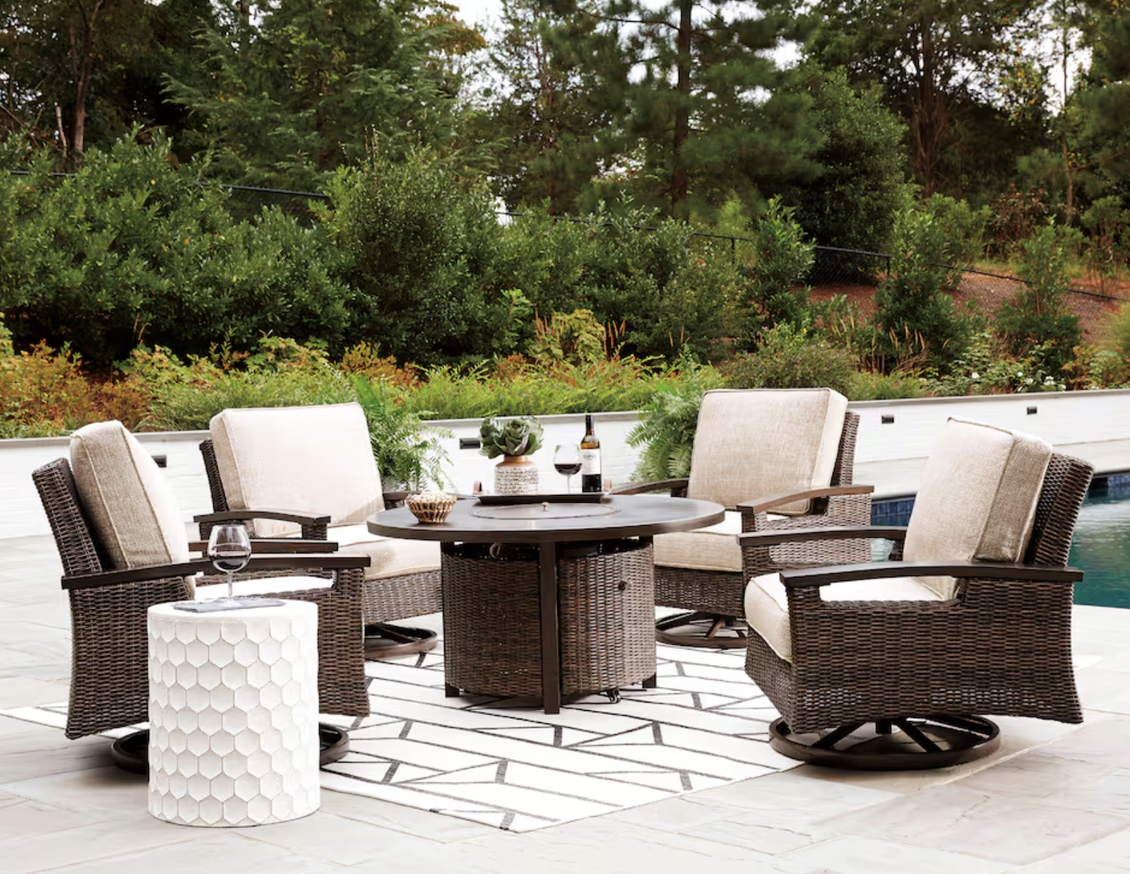 Maximizing Your Outdoor Area for Entertaining Guests